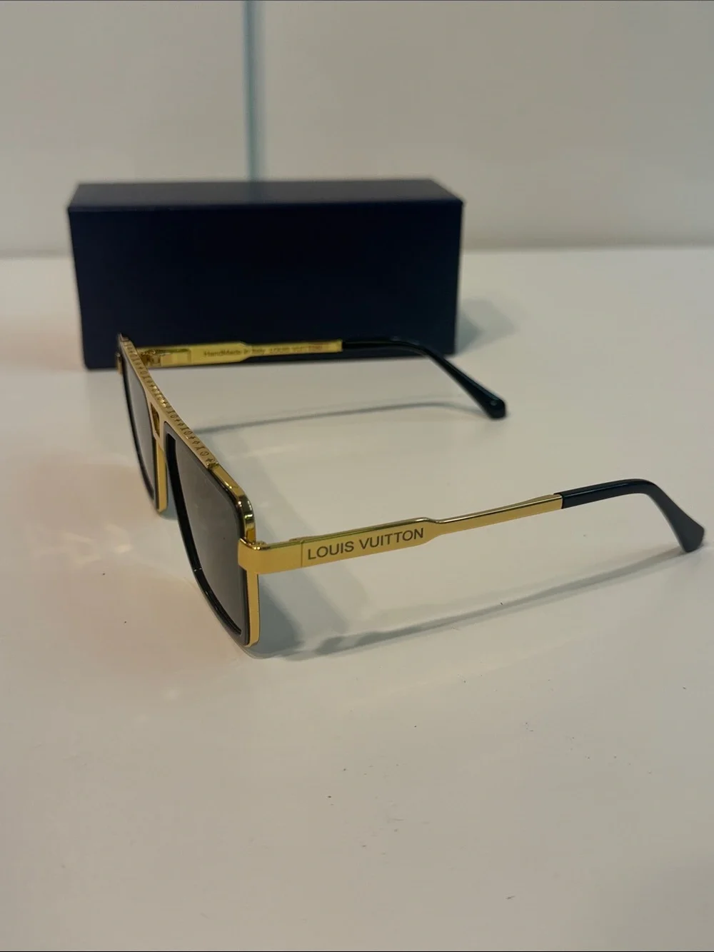 Like new Louis Vuitton 1.1 Evidence Metal Square Sunglasses men’s LV